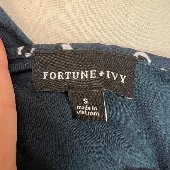 Animal Print Short Sleeve Blouse - Picture 8 of 8